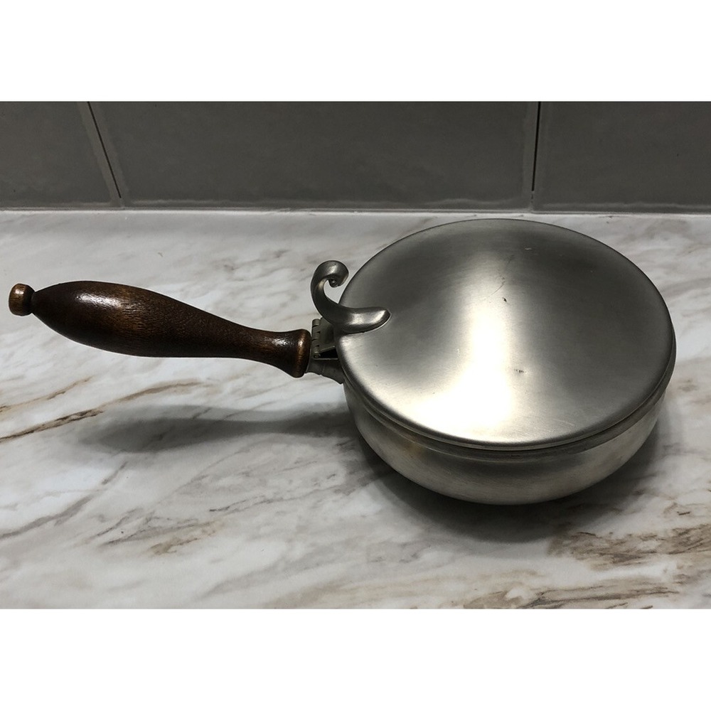 Vintage WEB‎ PEWTER Silent Butler Crumb Catcher #1177 Wood Handle -Sm. Dent